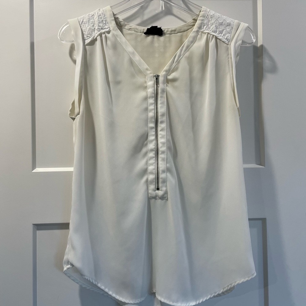 Fate white blouse zipper top, size medium.